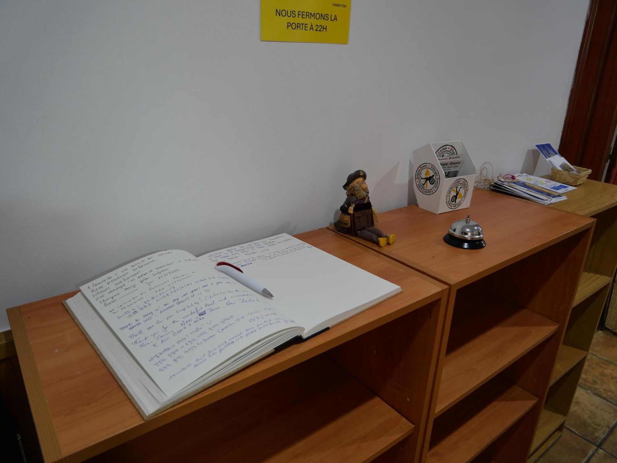 Albergue El Alfar/Pilgrim Hostel Орнильос-дель-Камино Экстерьер фото