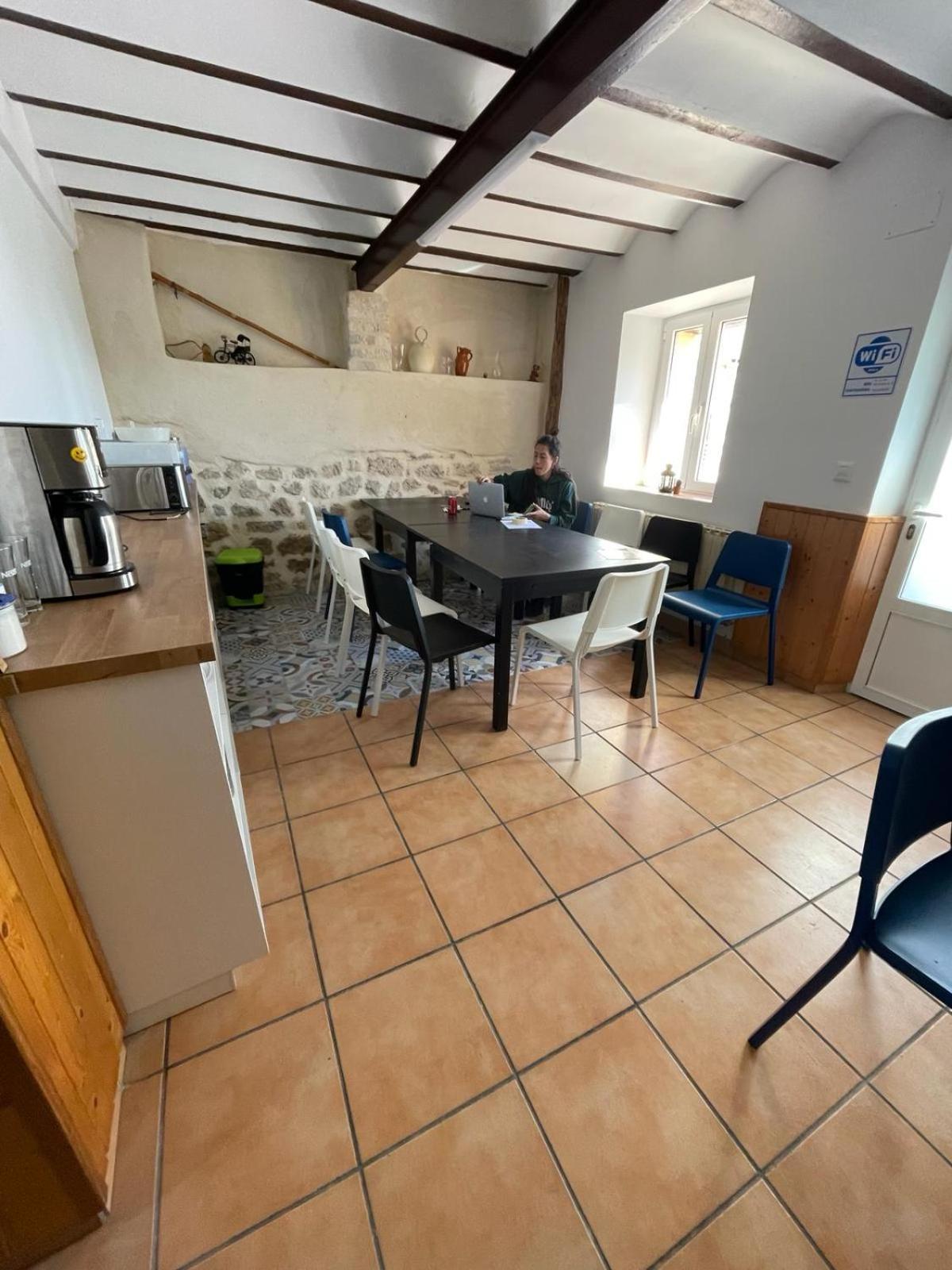 Albergue El Alfar/Pilgrim Hostel Орнильос-дель-Камино Экстерьер фото