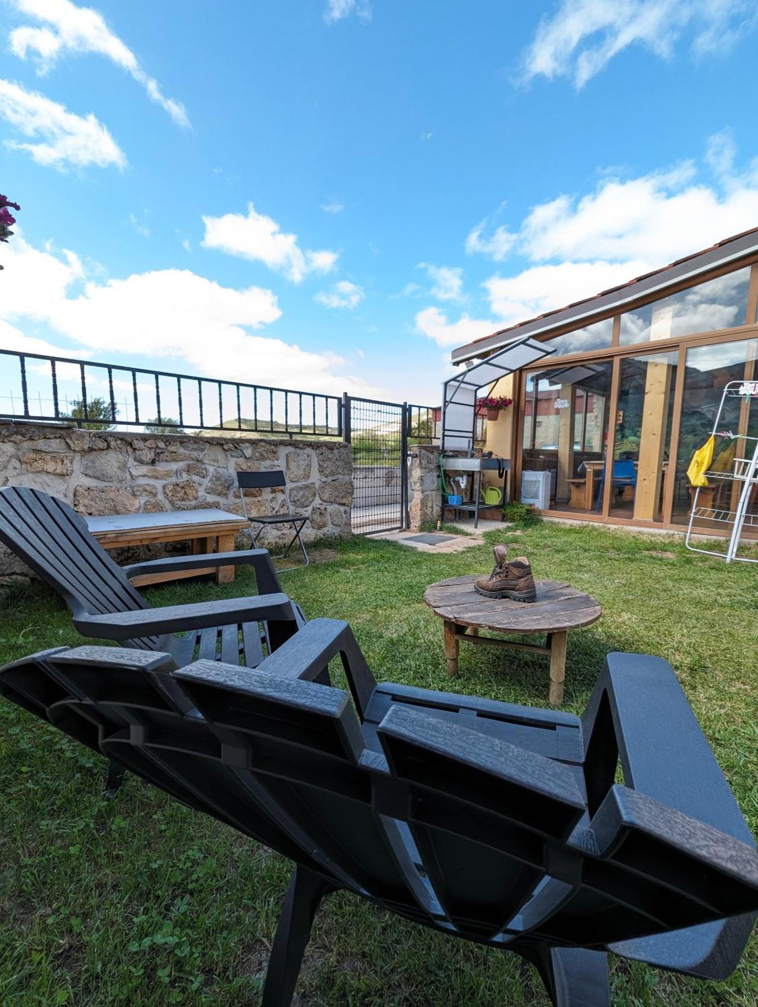 Albergue El Alfar/Pilgrim Hostel Орнильос-дель-Камино Экстерьер фото