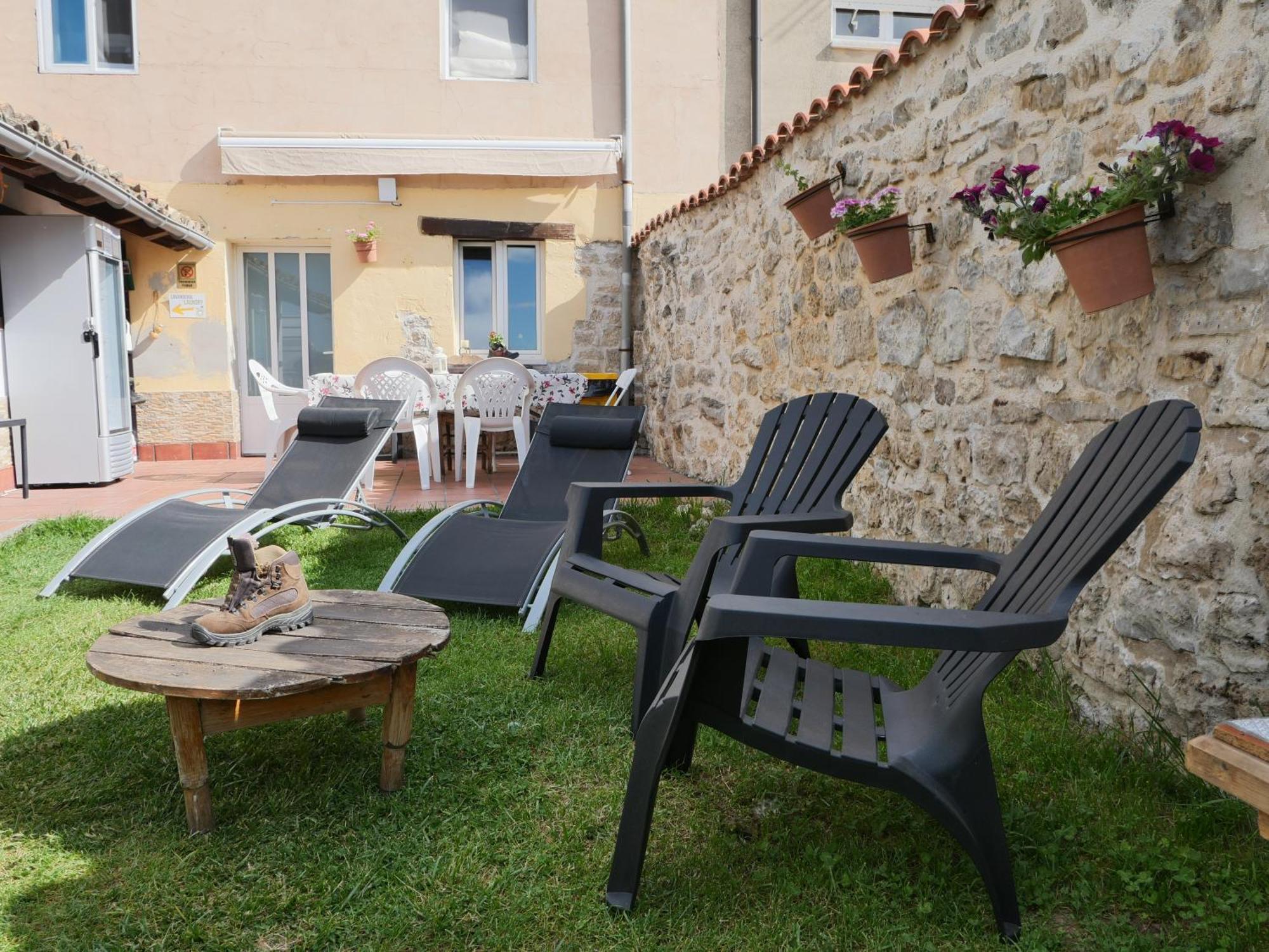 Albergue El Alfar/Pilgrim Hostel Орнильос-дель-Камино Экстерьер фото